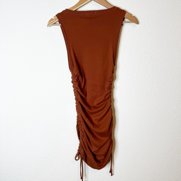 Good American Ruched Mini Dress in Brown Tortoise Shell Size 1 or Small - Picture 5 of 5